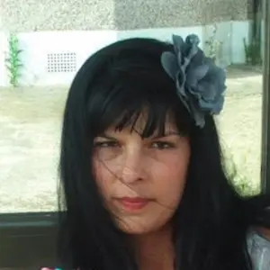 Linda, co-founder of Em & L Cleaning Services