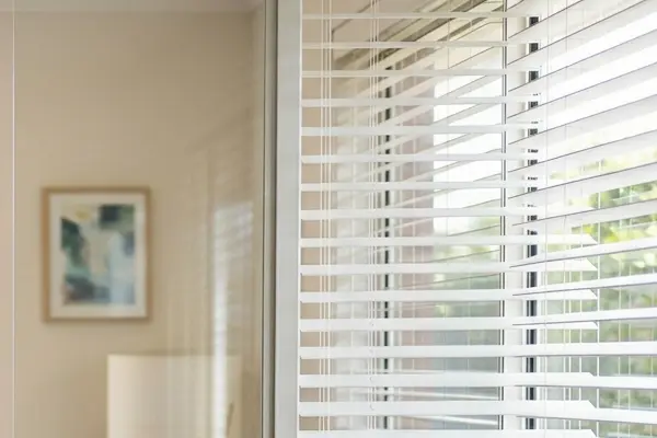 Blinds and window cleaning results at Em & L Cleaning Services